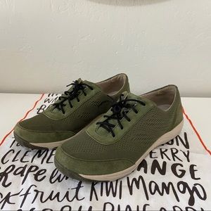 Dansko hayes womens sneaker
